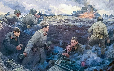Простой паренек из сибирской тайги в 1943 году командовал кавалерийским эскадроном под Витебском. В критический момент боя, когда враг окруживший эскадрон, готов был праздновать победу, он бросился к замолчавшему станковому пулемету. Заменив раненых бойцов, выдвинулся вперед и стал в упор расстреливать идущих за танками автоматчиков. Противник не выдержал пулеметного огня и отступил. Кто был этот герой?