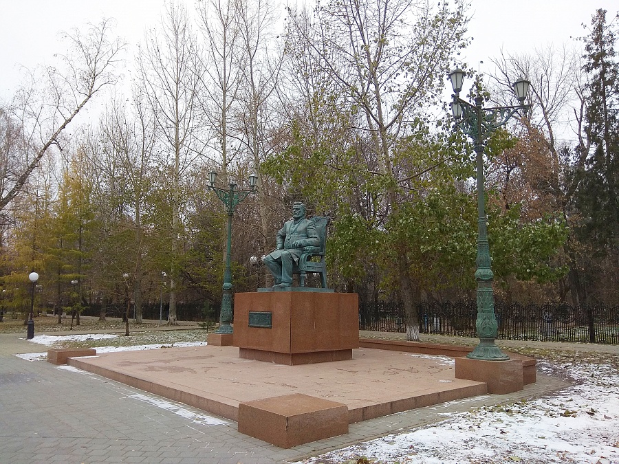 Памятник А. И. Текутьеву